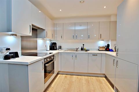 2 bedroom flat for sale, Darwin House,Holmesley Road, Borehamwood