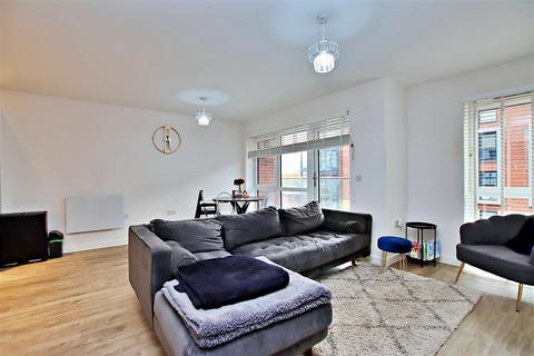 2 bedroom flat for sale, Darwin House,Holmesley Road, Borehamwood