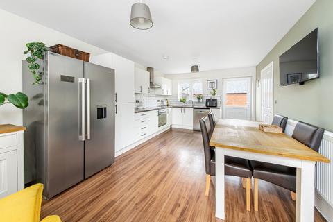 3 bedroom detached house for sale, Stirling Close, Kings Sutton, Banbury, OX17 3FU