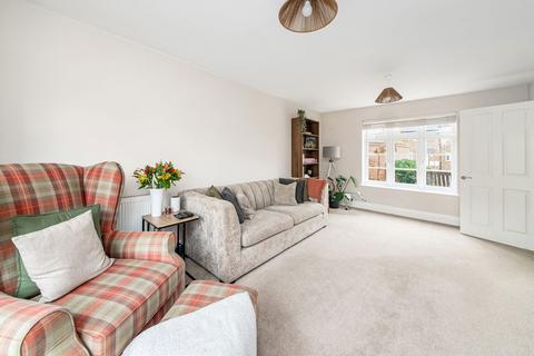 3 bedroom detached house for sale, Stirling Close, Kings Sutton, Banbury, OX17 3FU