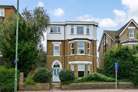 3 bedroom ground floor flat to rent, Mortlake Road, Kew, Richmond, Surrey TW9