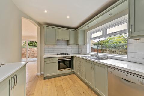 3 bedroom ground floor flat to rent, Mortlake Road, Kew, Richmond, Surrey TW9