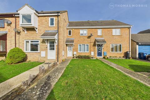 3 bedroom terraced house for sale, Honeydon Avenue, St. Neots PE19