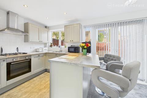 3 bedroom terraced house for sale, Honeydon Avenue, St. Neots PE19