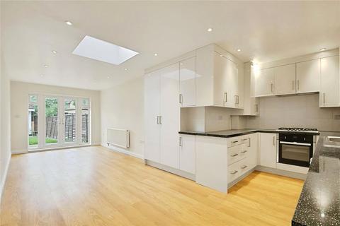 Crowther Avenue, Brentford, TW8