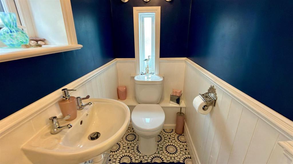 2 piece cloakroom