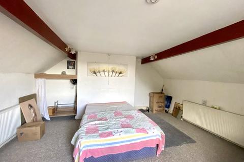 2 bedroom end of terrace house to rent, Hainworth Wood Road, West Yorkshire BD21