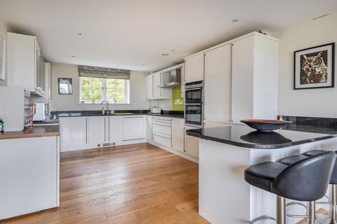 4 bedroom end of terrace house for sale, Church Hill, Hernhill, ME13