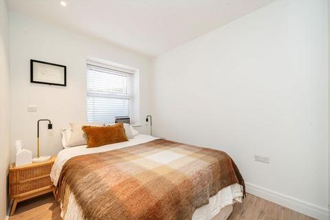 1 bedroom flat to rent, Havilland Mews, London W12