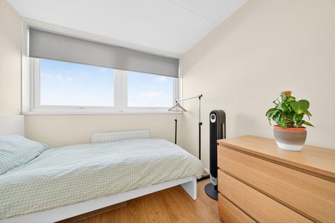3 bedroom flat for sale, Pooles Park, London N4