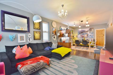 undefined, Queens Road, Thame