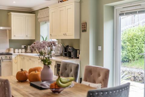 4 bedroom detached house for sale, Reed Gardens,  Woolhampton,  RG7