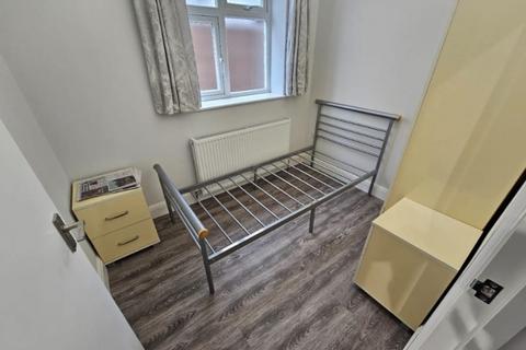 3 bedroom flat to rent, Carlton Avenue, Harrow HA3