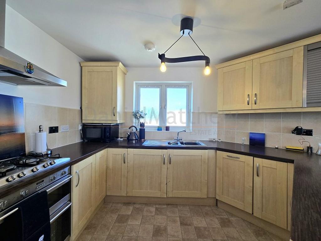 Lounge / Kitchen