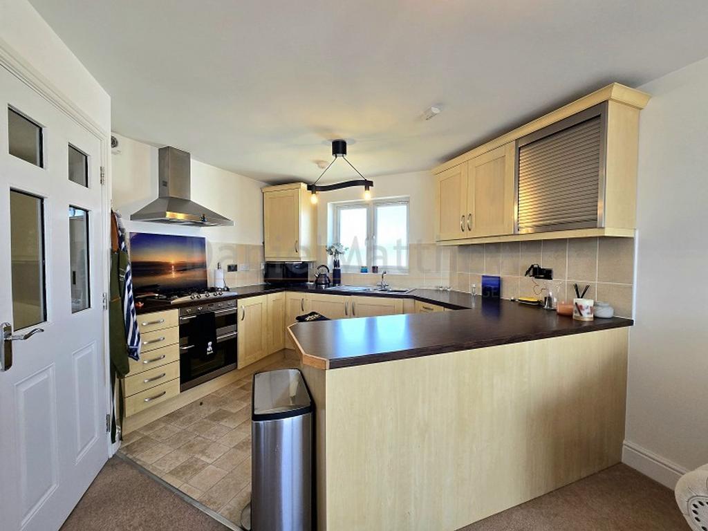 Lounge / Kitchen