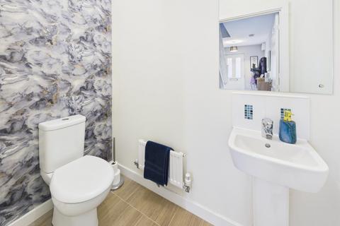 3 bedroom semi-detached house for sale, Sentinel Close, Worcester, Worcestershire, WR2