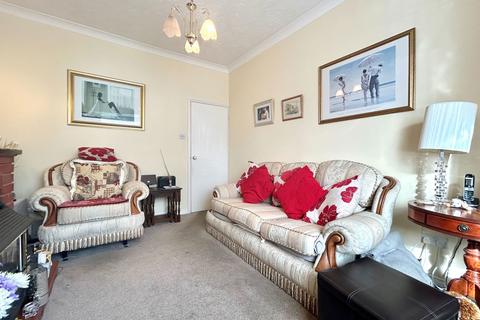 2 bedroom semi-detached house for sale, Pruden Avenue, Wolverhampton WV4