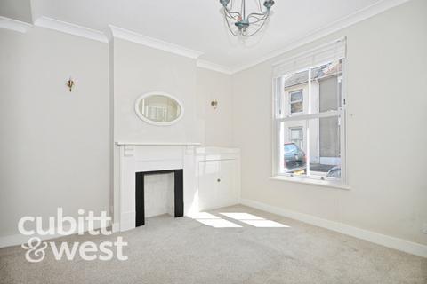 undefined, *DISCOUNT ON FIRST MONTHS RENT*Goodwood Road Southsea PO5