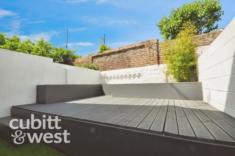 undefined, *DISCOUNT ON FIRST MONTHS RENT*Goodwood Road Southsea PO5