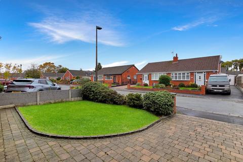 3 bedroom semi-detached house for sale, Harbourne Close, Manchester M28