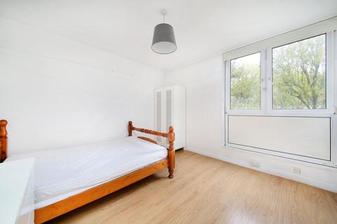 4 bedroom flat for sale, Holliday Square, London