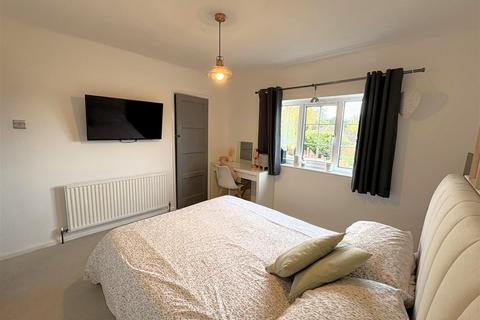 2 The Cloisters, Hemingbrough, Selby, YO8 6QR