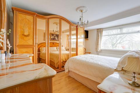 undefined, Fouracres, Enfield