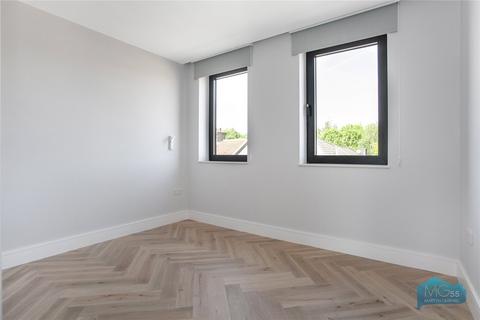 2 bedroom apartment to rent, Squires Lane, London, N3