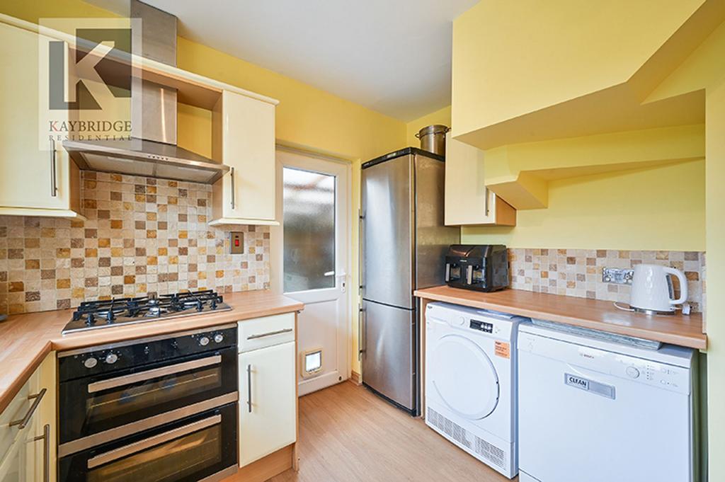 Ravensfield Gardens, KT19 0 SR