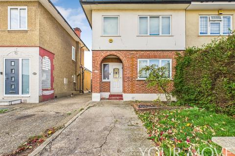 3 bedroom semi-detached house for sale, Carter Drive, Romford RM5
