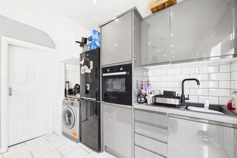 3 bedroom semi-detached house for sale, Carter Drive, Romford RM5