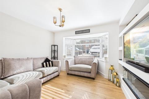 3 bedroom semi-detached house for sale, Warden Avenue, Romford RM5
