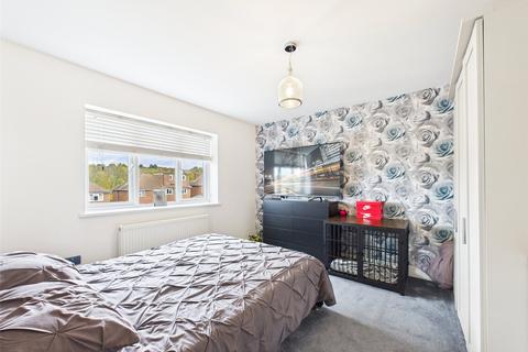 17 Warden Avenue, Romford, RM5 2SP