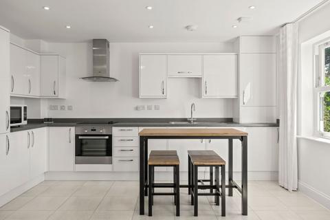 2 bedroom apartment to rent, Between Streets, Cobham, KT11