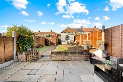 37 Bluehouse Road, London, E4 6HS