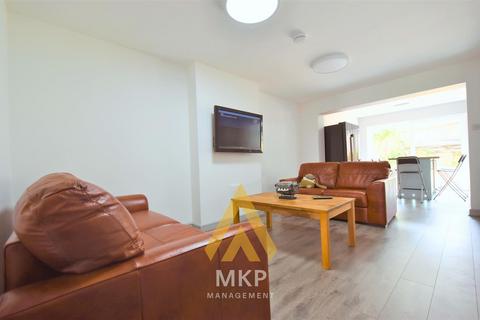 5 bedroom terraced house to rent, Frederick Road, Selly Oak, Birmingham B29