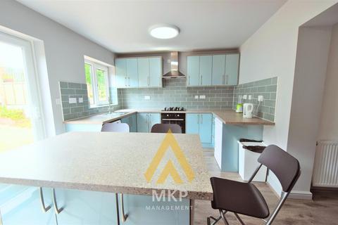 5 bedroom terraced house to rent, Frederick Road, Selly Oak, Birmingham B29