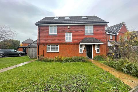 5 bedroom detached house for sale, Hilton Close, Faversham, ME13