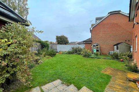 5 bedroom detached house for sale, Hilton Close, Faversham, ME13