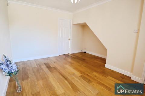 2 bedroom end of terrace house for sale, Sephton Drive, Longford