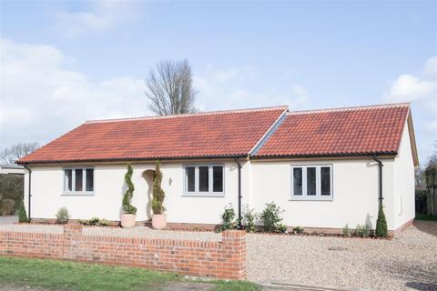 undefined, Main Street, Watton