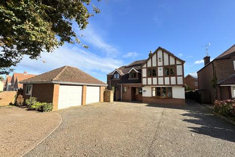 undefined, SOUTH WOOTTON - Sizeable 4 Bed Detached Residence on Sought-After Nursery Lane