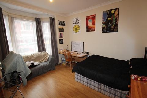 6 bedroom terraced house to rent, Rigby Road, Southampton