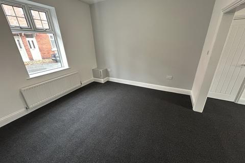3 bedroom terraced house to rent, Longnewton Street, Seaham