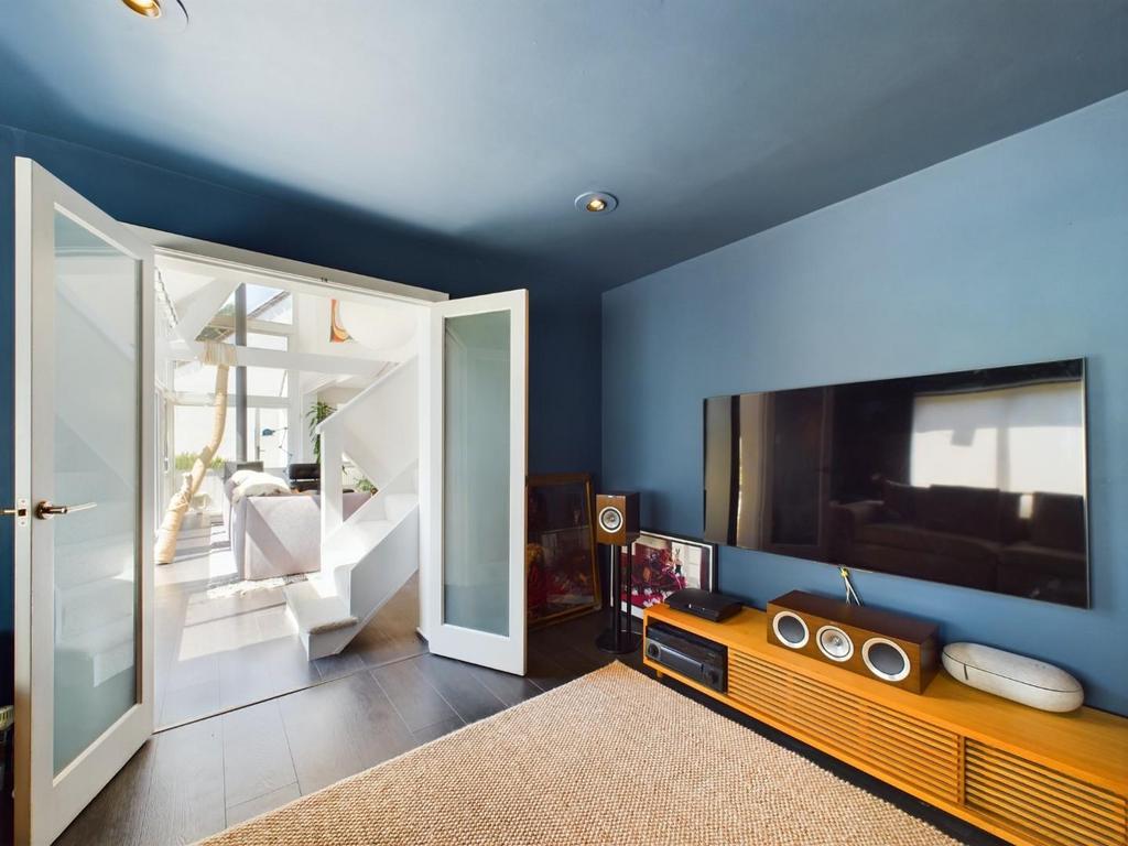 VIEW THROUGH TO VALUTED SOCIAL SPACE.jpg