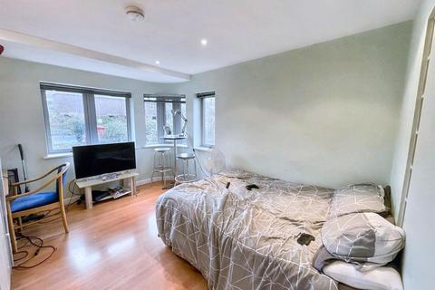 undefined, Central Park Avenue, Plymouth PL4