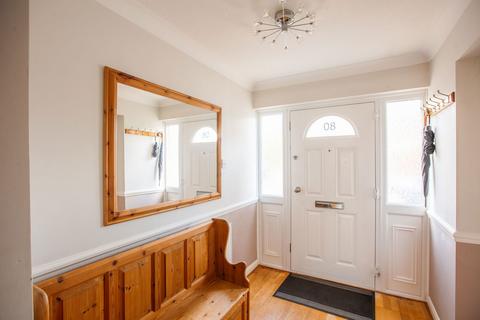 4 bedroom detached house for sale, Bishopsteignton, Southend-on-sea SS3