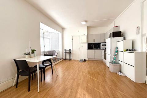 undefined, Burnside Road, Dagenham RM8
