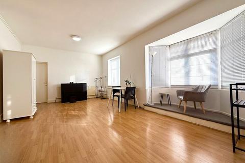 undefined, Burnside Road, Dagenham RM8