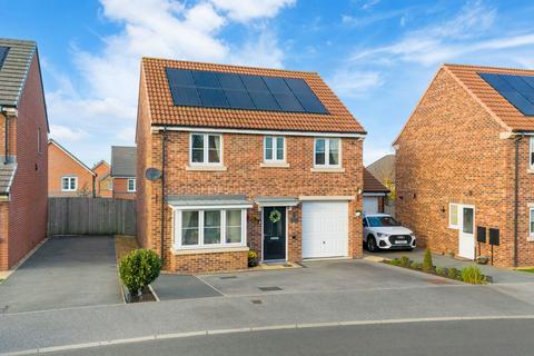 4 bedroom detached house for sale, Heather Drive, Pontefract WF8
